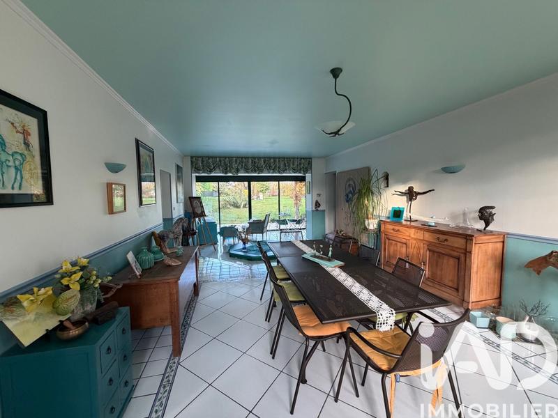 Maison - 205 m² - 8 pièces