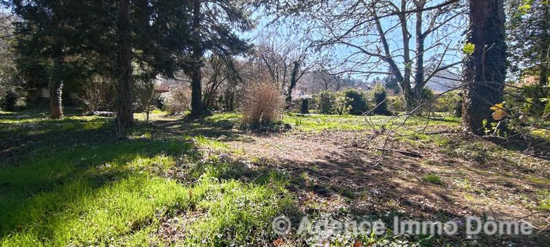 Terrain constructible - 553 m²