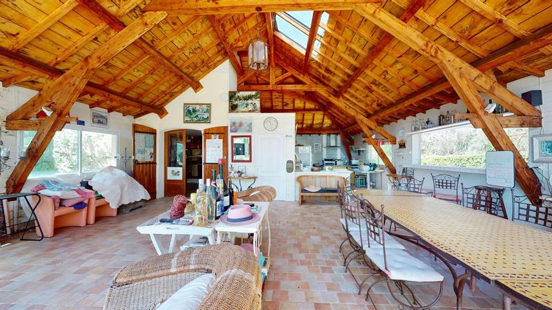 Maison - 600 m² - 12 pièces