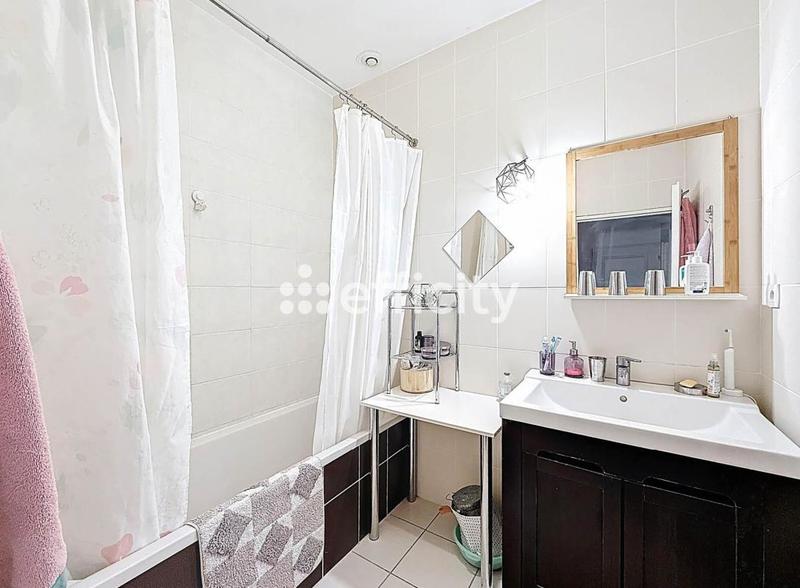 Loft - 136 m² - 4 pièces