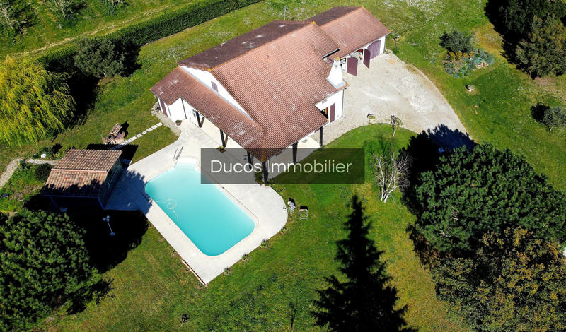 Maison - 260 m² - 5 pièces