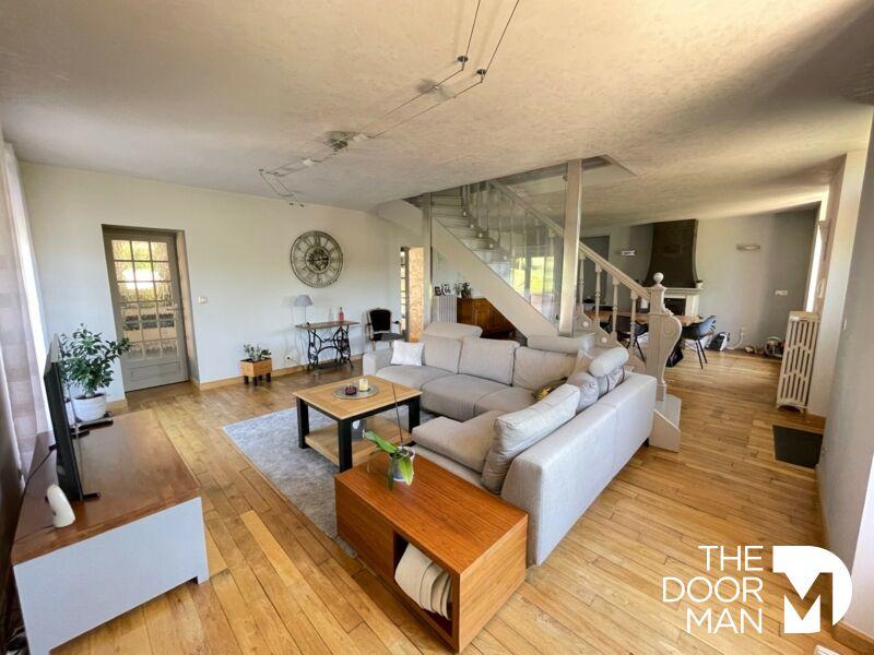 Maison - 200 m² - 7 pièces