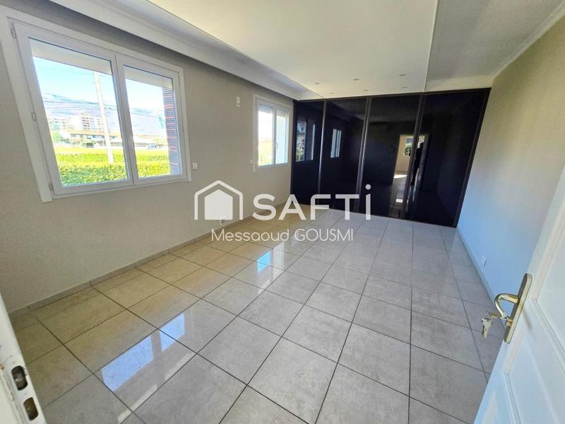 Villa - 168 m² - 5 pièces