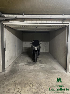 Parking / Garage - 15 m²