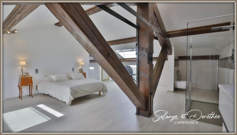 Maison - 325 m² - 8 pièces