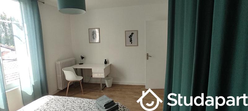 Chambre - 14 m² - 1 pièce