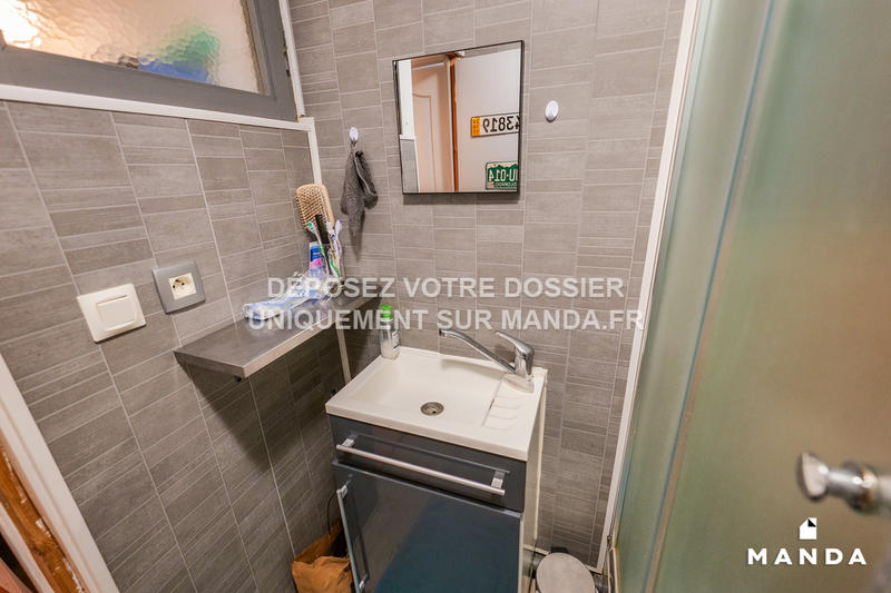 Chambre - 12 m² - 7 pièces