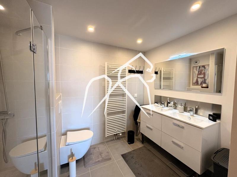 Appartement ancien - 98 m² - 3 pièces