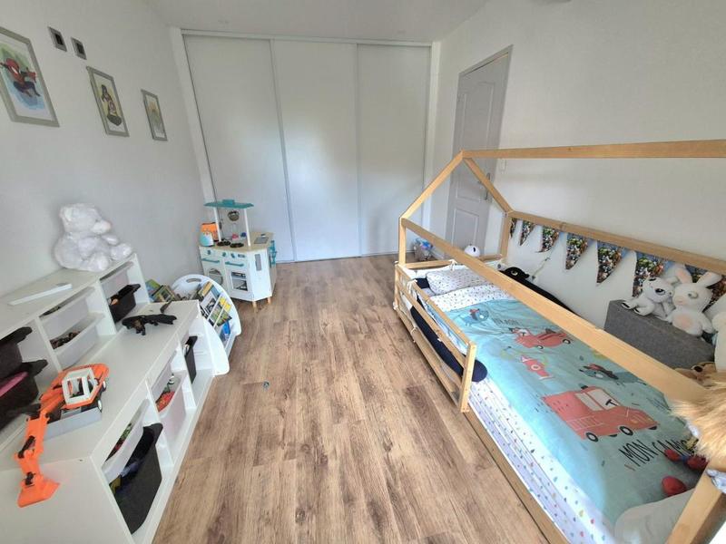 Maison - 93 m² - 4 pièces