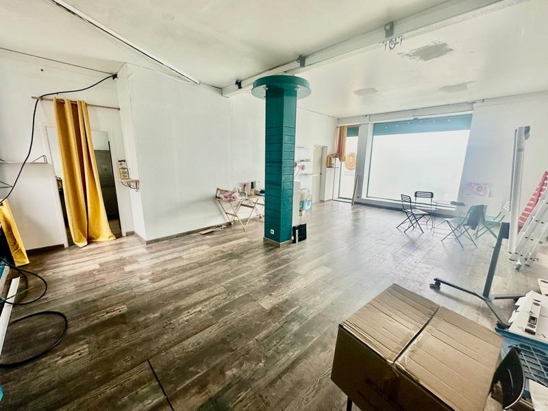 Local commercial - 110 m² - 3 pièces