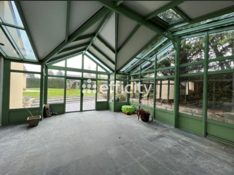 Maison - 300 m² - 9 pièces