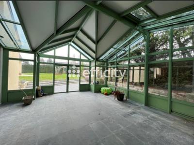 Maison - 300 m² - 9 pièces