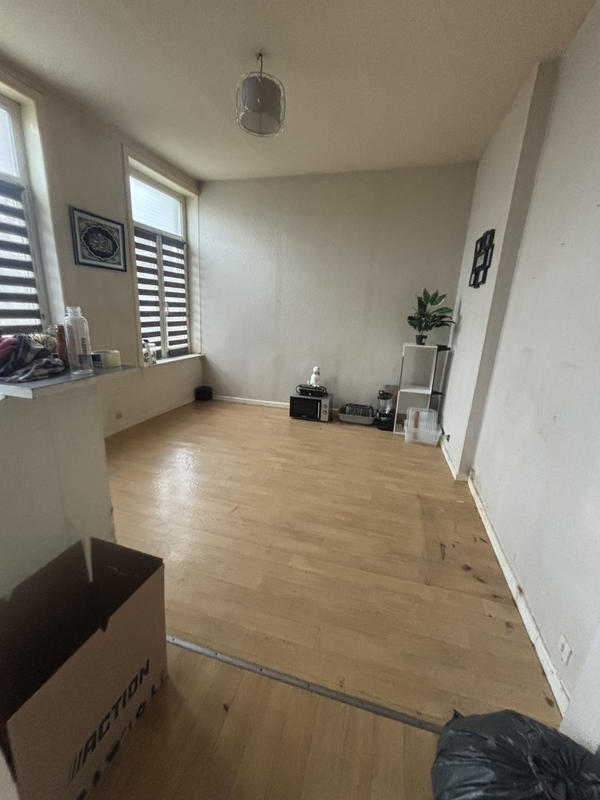 Appartement - 80 m² - 6 pièces