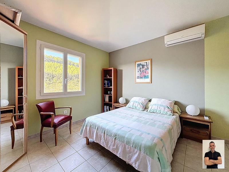 Maison - 200 m² - 6 pièces