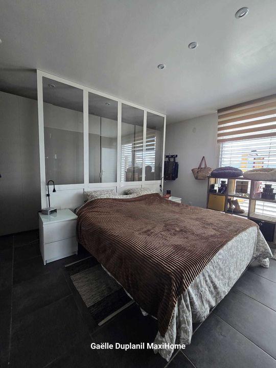 Propriété - 206 m² - 9 pièces