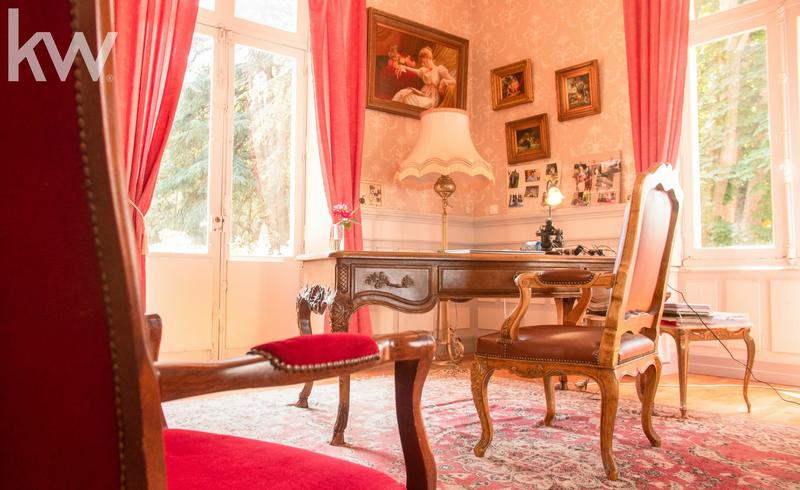 Propriété - 300 m² - 8 pièces