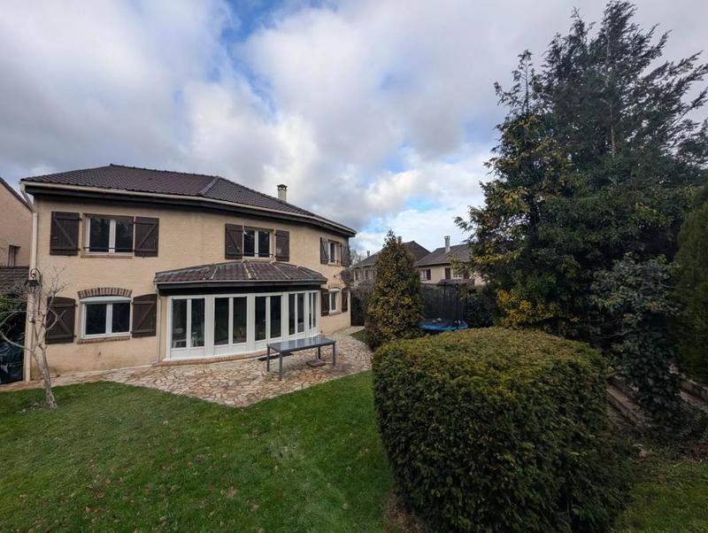 Maison - 153 m² - 6 pièces