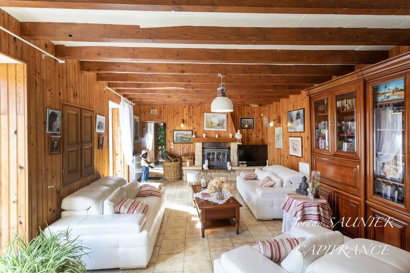 Corps de ferme - 375 m² - 22 pièces