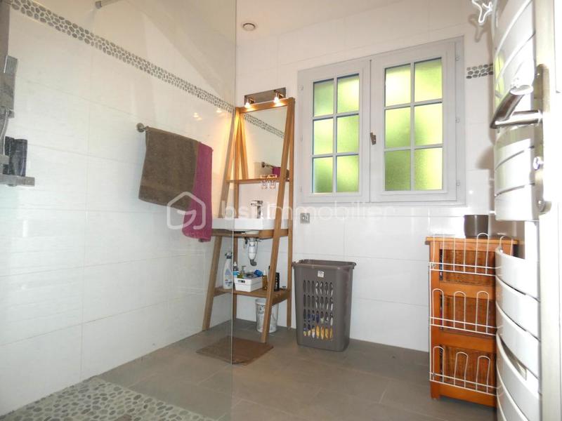 Maison - 192 m² - 6 pièces