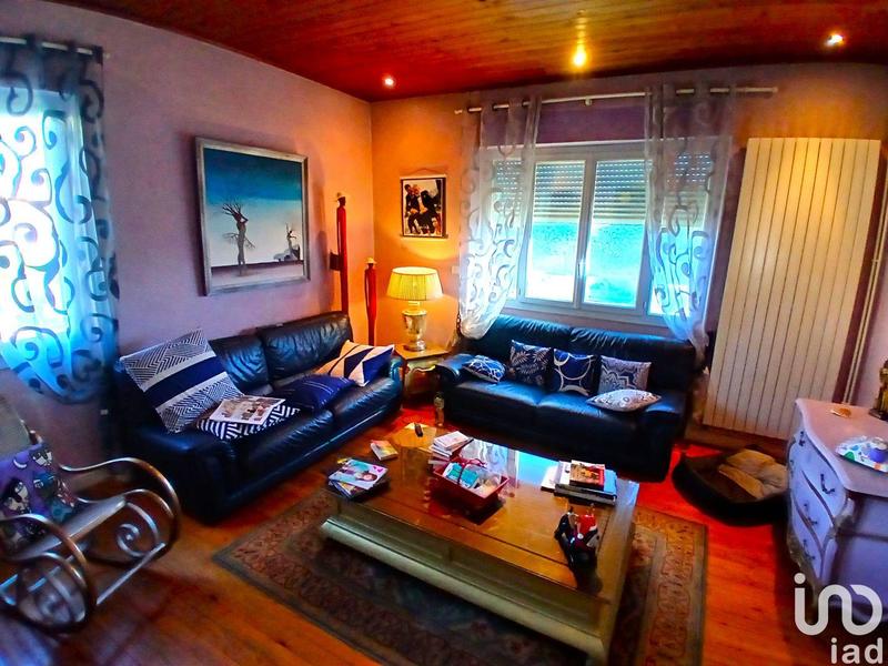 Maison - 240 m² - 6 pièces