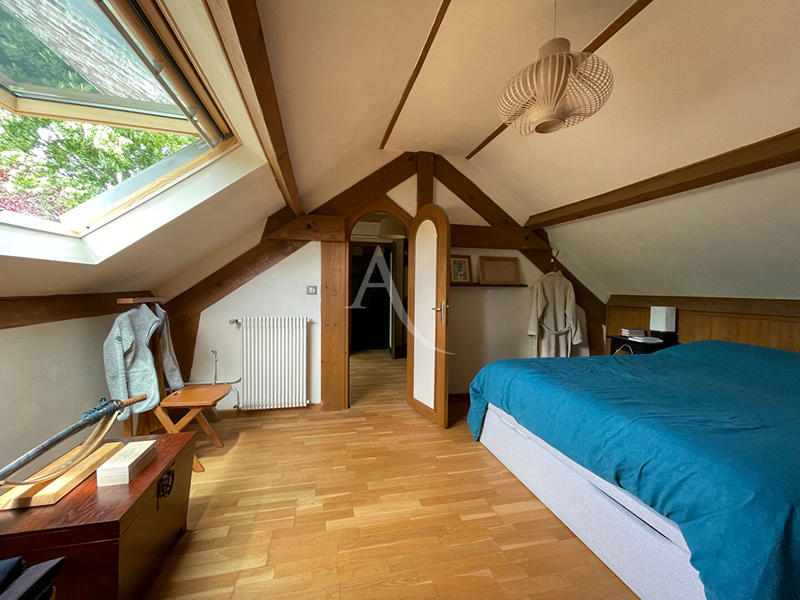 Maison - 138 m² - 8 pièces