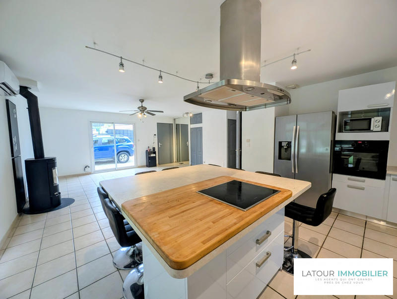 Maison - 101 m² - 5 pièces