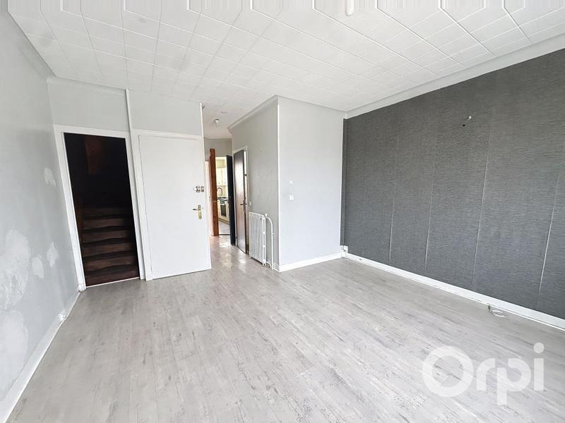 Immeuble - 97 m² - 6 pièces