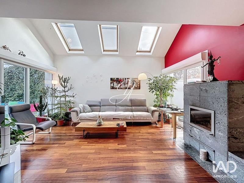 Maison - 193 m² - 9 pièces