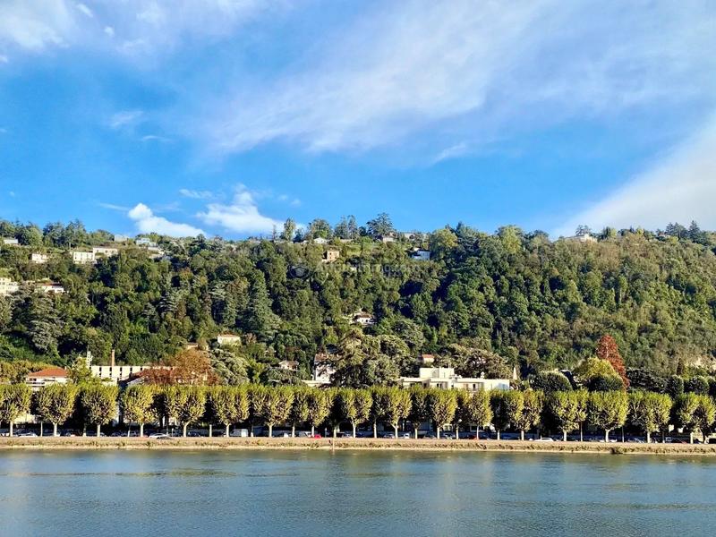 Appartement - 88 m² - 3 pièces