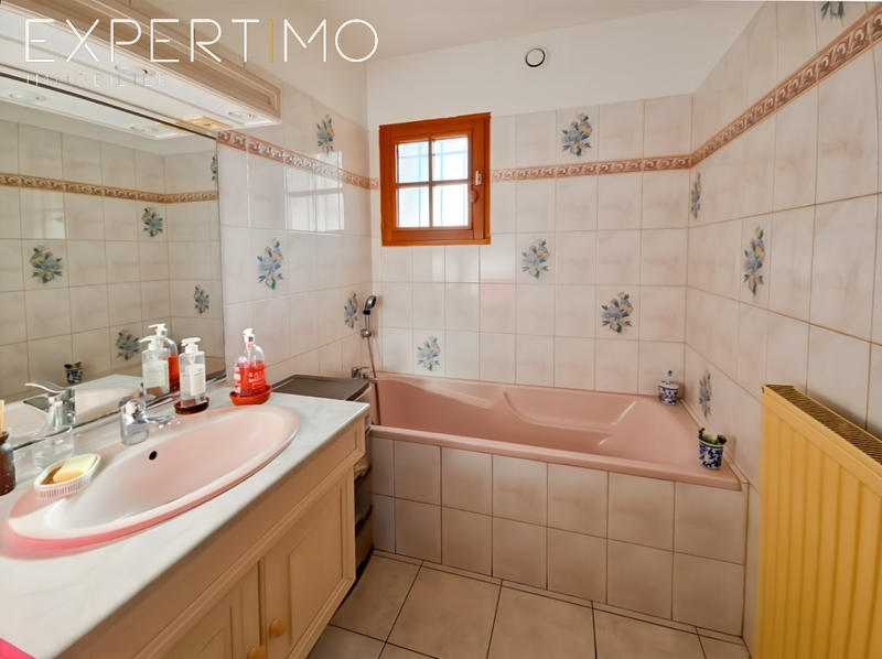 Maison - 127 m² - 5 pièces