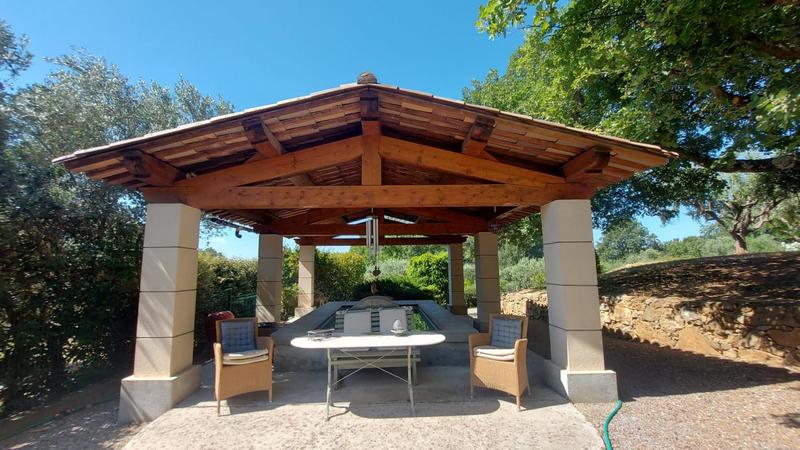 Villa - 285 m² - 6 pièces