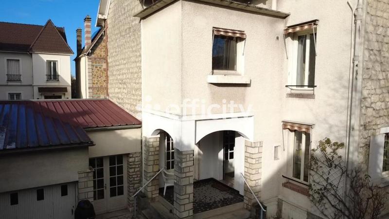 Maison - 153 m² - 7 pièces