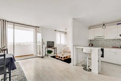 Appartement - 84 m² - 4 pièces