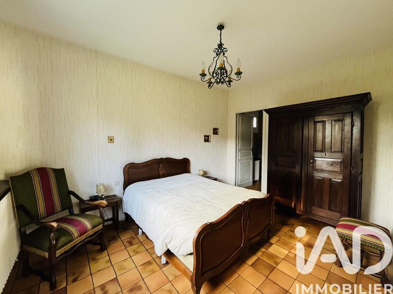 Maison - 232 m² - 6 pièces