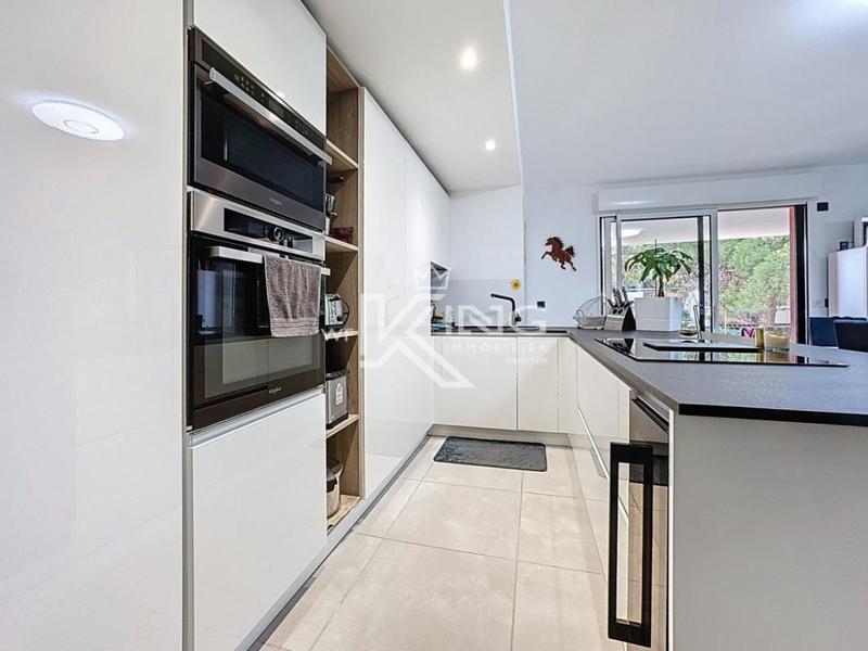 Appartement - 86 m² - 3 pièces