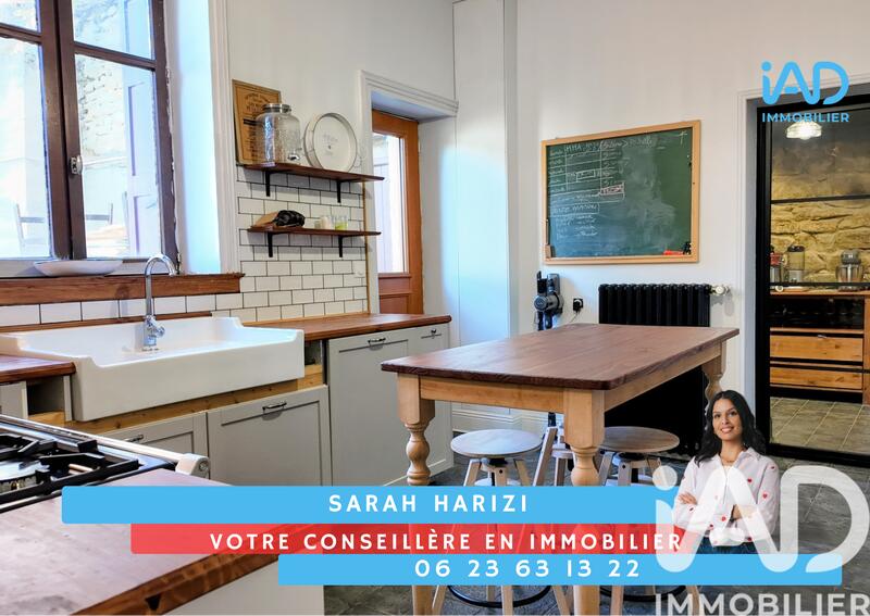 Maison - 206 m² - 7 pièces