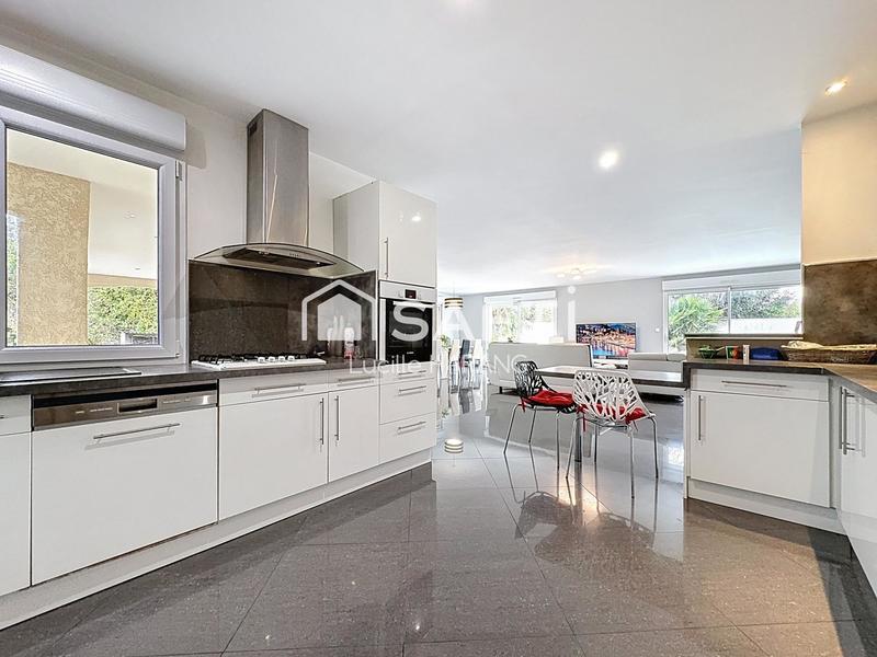 Villa - 210 m² - 7 pièces