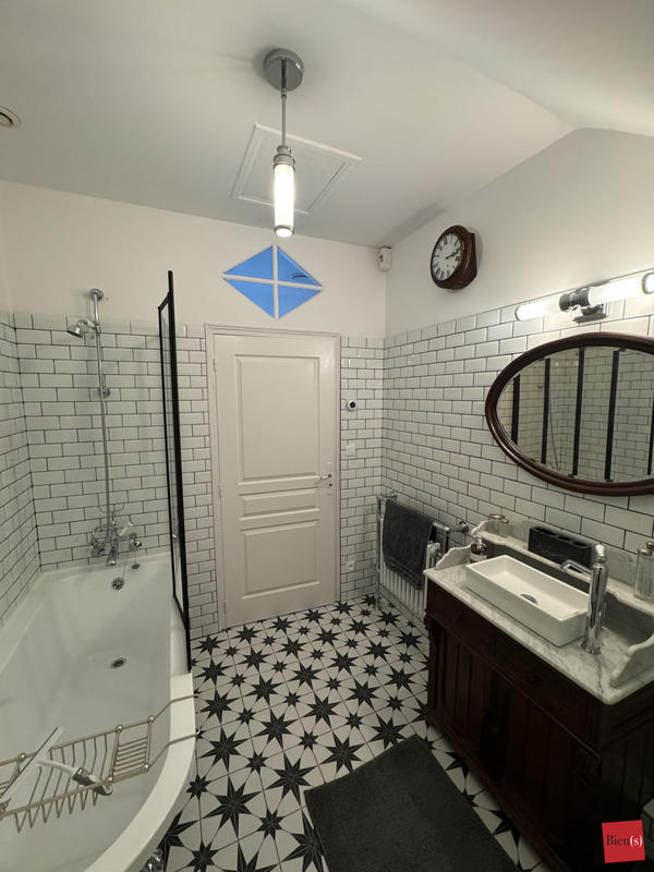 Maison ancienne - 173 m² - 7 pièces