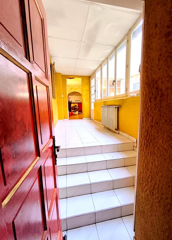 Immeuble - 225 m² - 8 pièces