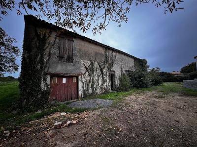 Grange - 180 m² - 1 pièce