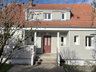 Maison - 122 m² - 6 pièces