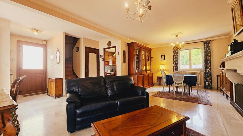 Maison - 102 m² - 5 pièces