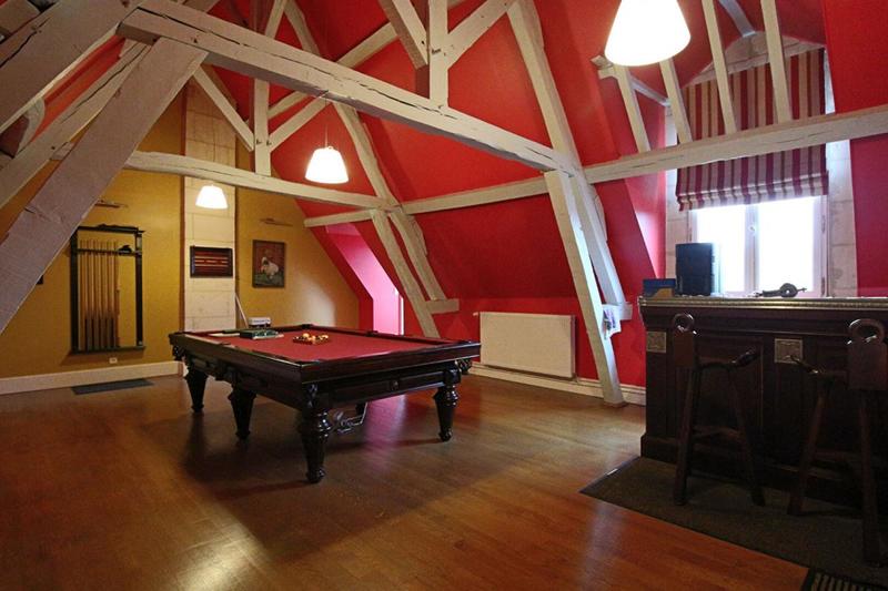 Demeure - 700 m² - 13 pièces