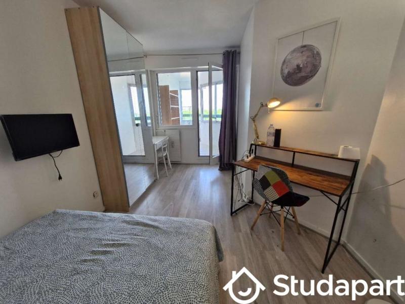 Chambre - 10 m² - 1 pièce