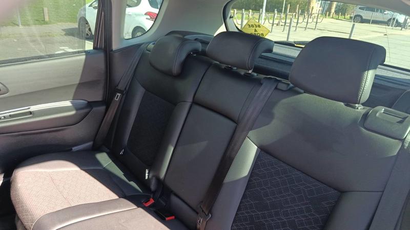 Peugeot 3008 1.6 e-HDi 115 Etg6 Feline