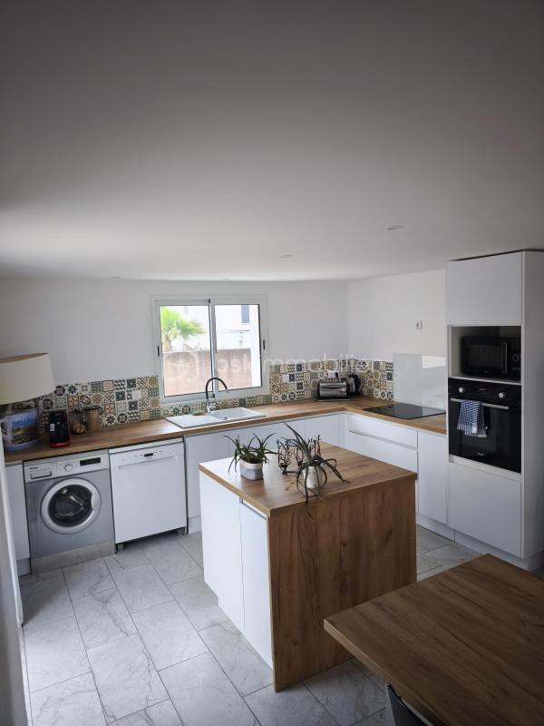 Maison traditionnelle - 200 m² - 7 pièces