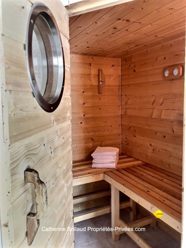 Maison - 290 m² - 8 pièces