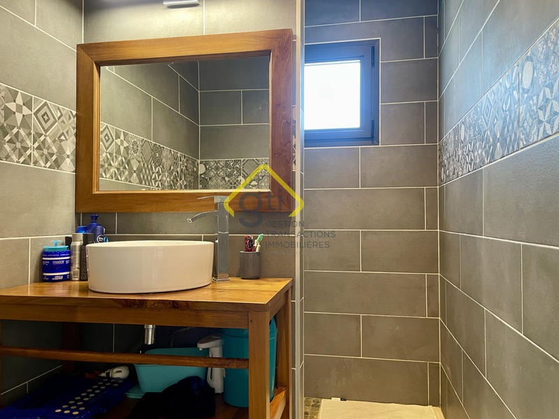 Maison - 180 m² - 7 pièces