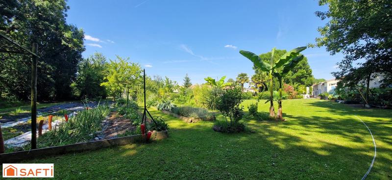 Villa - 284 m² - 9 pièces