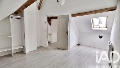 Maison - 196 m² - 6 pièces